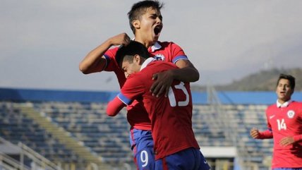 Chile consiguió sólida victoria ante Chivas y avanzó en la Copa UC