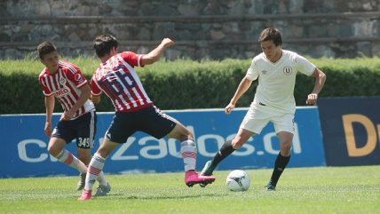 Universitario de Perú cayó en penales ante Chivas en la Copa UC