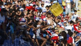 U. Católica anunció sanciones de hasta siete años a hinchas por violencia en los estadios