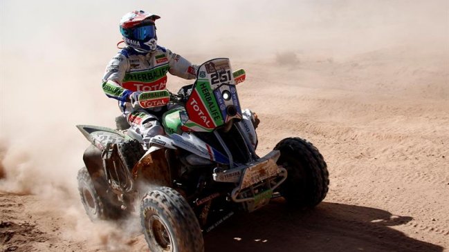Ignacio Casale abandonó el Dakar por fractura de clavícula