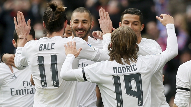 Real Madrid aplastó a Sporting de Gijón y sigue firme en la lucha por la liga española