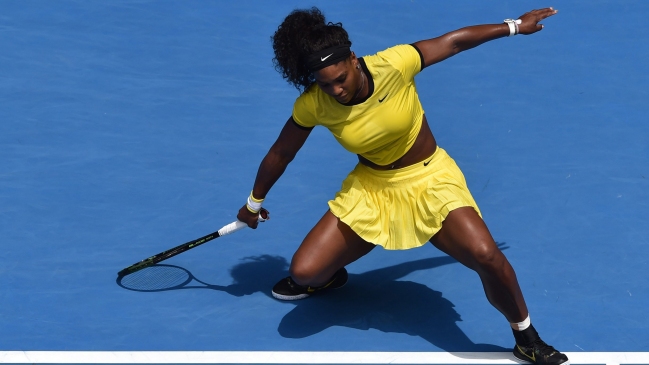 Serena Williams se deshizo de Maria Sharapova para avanzar a semifinales en Australia
