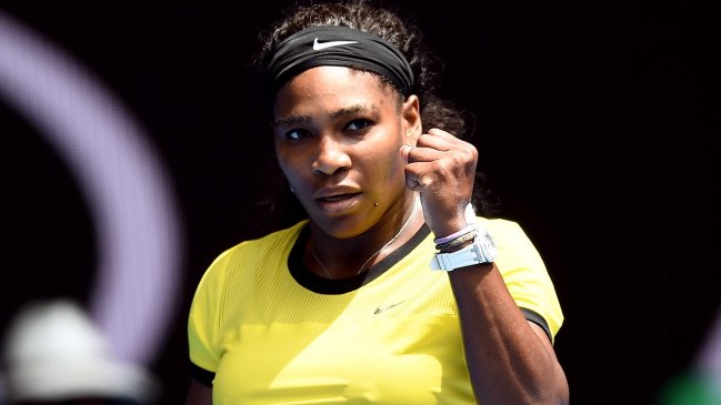 Serena Williams arrasó a Agnieszka Radwanska y se instaló en la final del Abierto de Australia