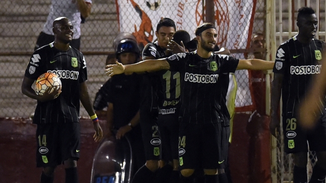 Atlético Nacional obtuvo un sólido triunfo sobre Huracán a domicilio en Copa Libertadores