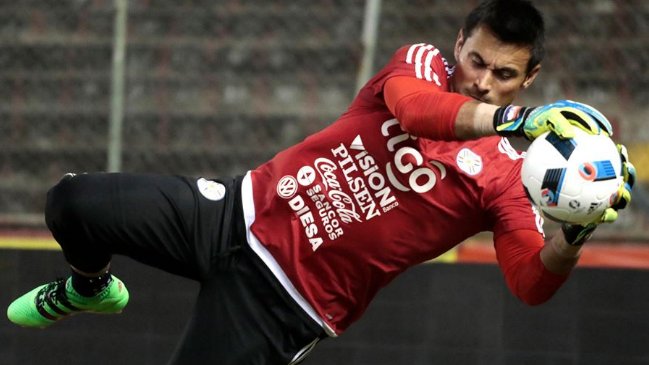 Justo Villar será el portero titular de Paraguay en el duelo ante Ecuador
