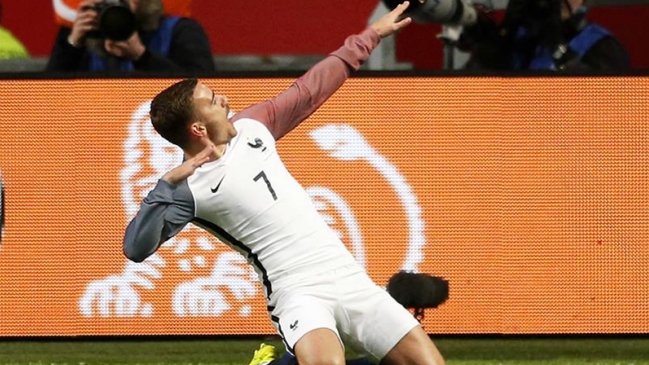 Francia superó a Holanda en amistoso marcado por homenaje a Johan Cruyff