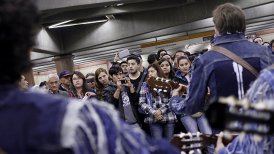 Metro de Santiago modificará bases de programa con músicos chilenos