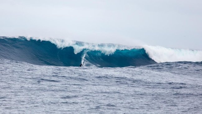 Surfista Rafael Tapia ahora se lució en ola gigante de Hawaii
