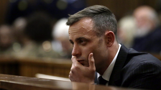 Pistorius apeló a una "severa depresión" para intentar atenuar su condena