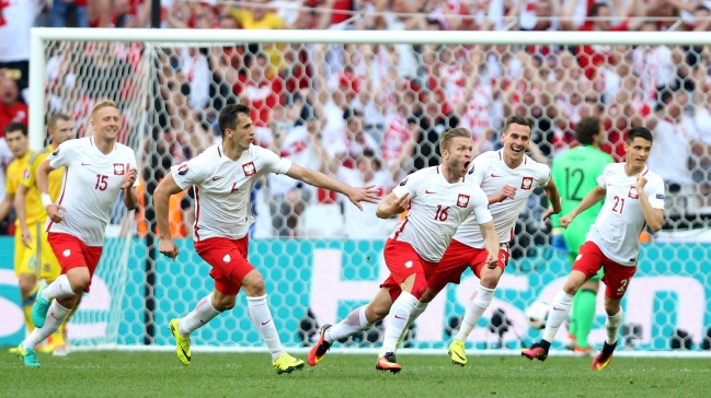 Polonia venció a Ucrania y avanzó a octavos de final