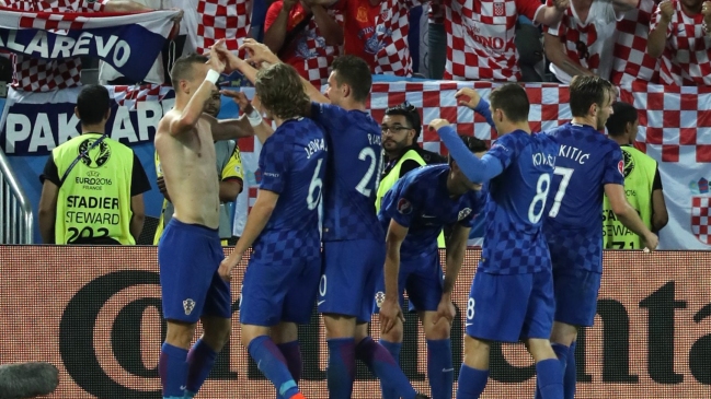 Croacia venció a España y avanzó a octavos de final como líder del Grupo D