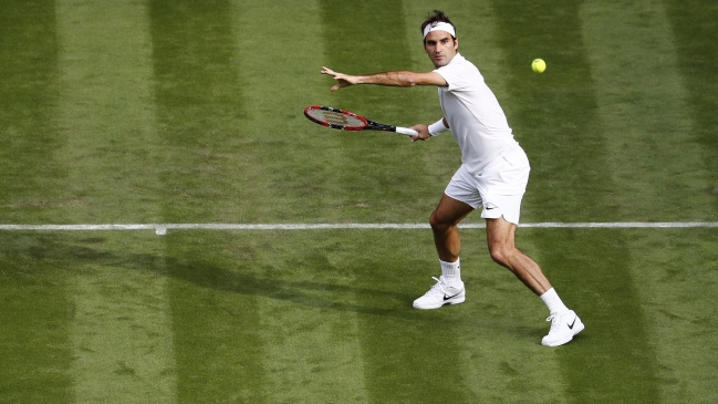 Roger Federer tuvo un sólido estreno ante Guido Pella en Wimbledon
