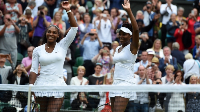 Serena y Venus Williams ganaron el título de dobles de Wimbledon por sexta vez