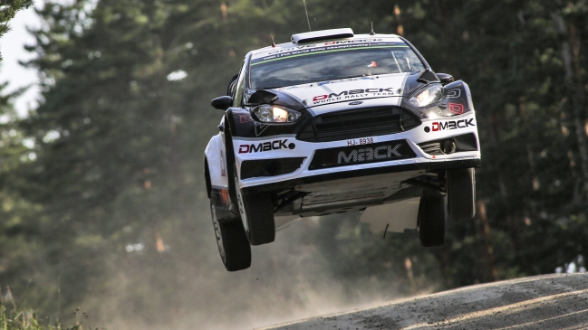 Tänak y Mikkelsen comparten el liderato del Rally de Finlandia