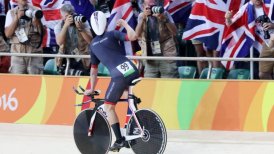 Reino Unido rompió récord mundial y se colgó oro en la persecución por equipos masculina