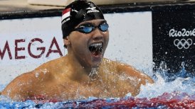 Nadador de Singapur ganó en los 100 metros mariposa con récord olímpico y por sobre Phelps