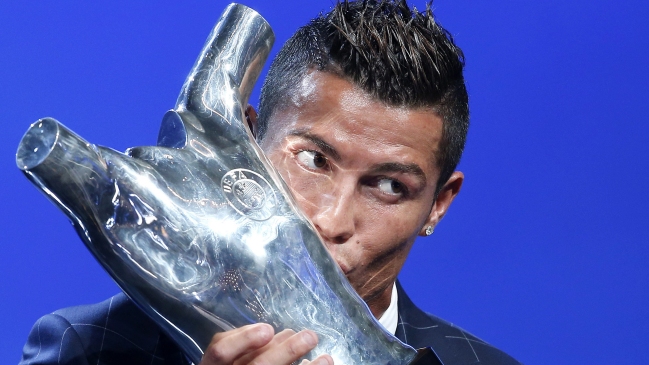 UEFA premió a Cristiano Ronaldo como el mejor jugador de la temporada 2015-2016