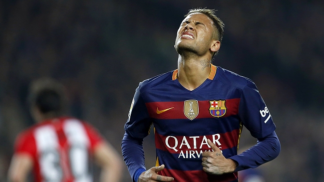 Neymar no cambiará su juego a pesar de las críticas