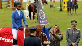 Equitación: Carmen Novion avanzó a la final mundial