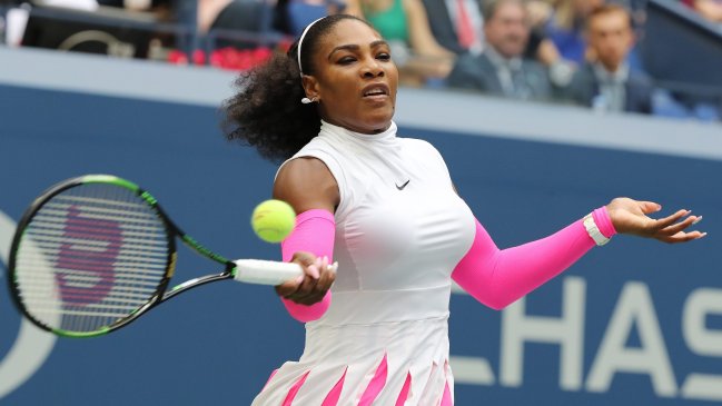 Serena Williams se bajó de las Finales de la WTA por lesión
