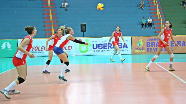 Chile sumó una nueva derrota a costa de Uruguay en el Sudamericano Sub 20 de voleibol femenino