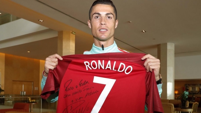 Cristiano Ronaldo solidarizó con delantero portugués enfermo de cáncer