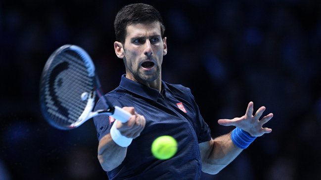 Novak Djokovic avanzó a semifinales del Masters de Londres tras vencer a Milos Raonic