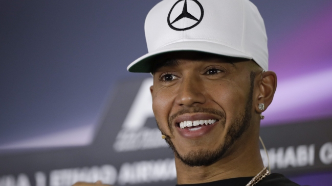 Hamilton confirmó su amenaza al dominar también la segunda sesión en Abu Dhabi