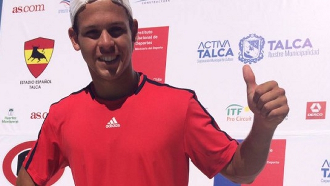 Esteban Bruna confirmó su buena racha y pasó a cuartos de final en Talca