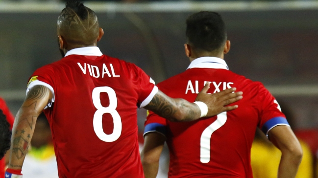 Bravo, Vidal y Alexis, entre los 55 candidatos al Equipo del Año
