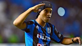 Ronaldinho está dispuesto a jugar por Chapecoense
