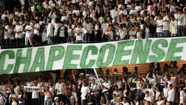 Helio Neto de Chapecoense podría volver a jugar, según informó su padre