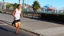 César Díaz consiguió el tricampeonato en el Maratón de Valparaíso