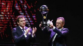 Chapecoense recibió la Copa Sudamericana y pidió compartir el título con Atlético Nacional