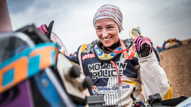 Anastasiya Nifontova fue autorizada para participar en el Dakar pese a dopaje