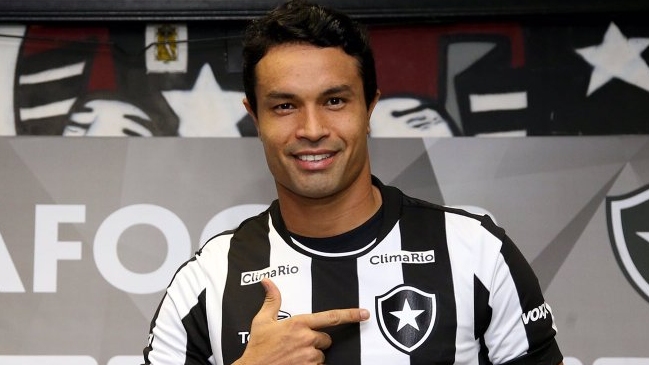 Volante de Botafogo: No podemos entrar a la cancha con miedo de Colo Colo