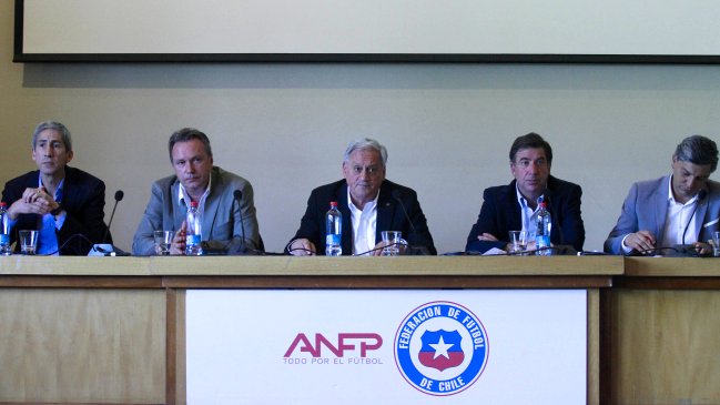 Consejo de Presidentes de la ANFP analiza diversos temas del fútbol chileno