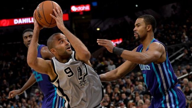 San Antonio Spurs se impuso con comodidad ante Charlotte Hornets en la NBA