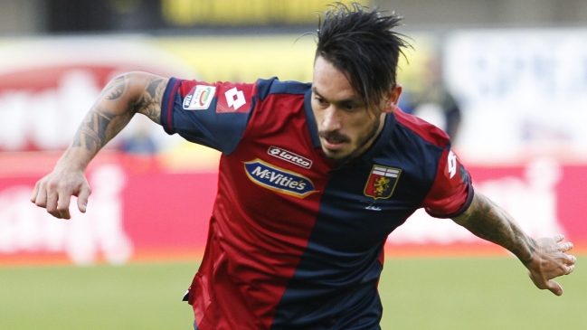 Mauricio Pinilla regresó a Genoa en caída ante AS Roma