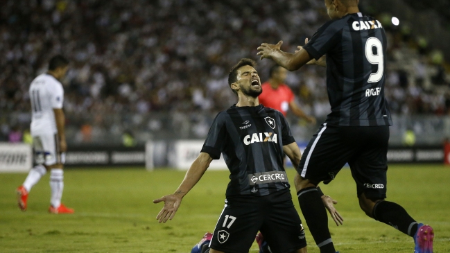 Prensa brasileña: Botafogo ganó la "batalla de Santiago"