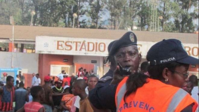 Tragedia en Angola: 17 muertos dejó estampida en partido de fútbol