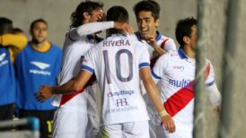 Curicó Unido continúa invicto y líder de la Primera B tras golear a San Marcos