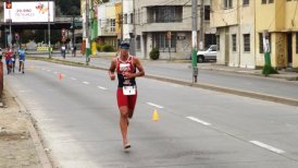 Gaspar Riveros y Pamela Tastets ganaron el Triatlón Olímpico de Valparaíso