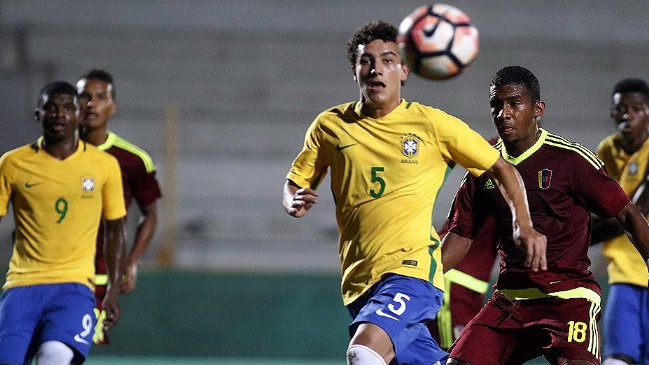 Brasil superó a Venezuela y sigue como líder del Grupo B del Sudamericano sub 17