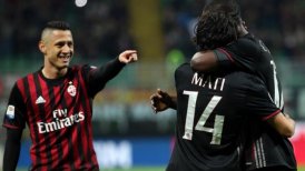 La eufórica reacción de hinchas de AC Milan tras el gol de Matías Fernández