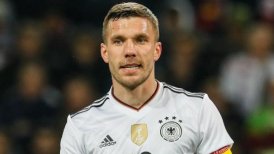 Lukas Podolski cerró su travesía con la selección alemana venciendo a Inglaterra
