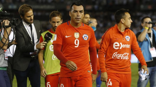 Entrenadores destacaron las cualidades de Esteban Paredes para la "Roja"