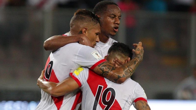Perú derrotó a Uruguay y se ilusiona con un cupo para Rusia 2018