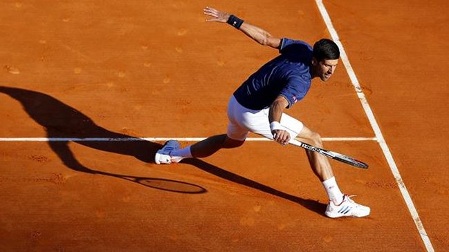 Novak Djokovic superó con sufrimiento a Pablo Carreño en Montecarlo