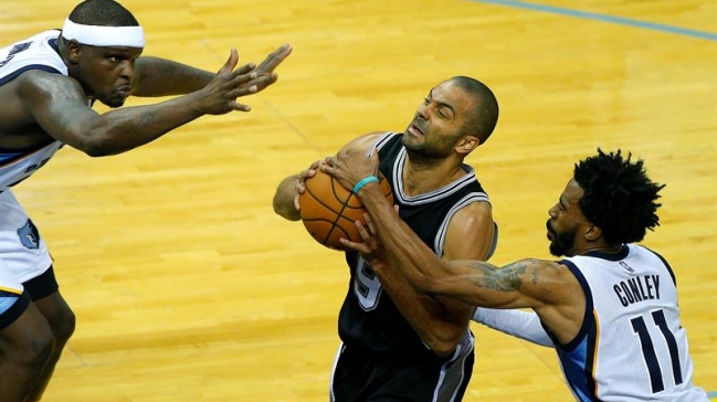 Los Spurs dejaron en el camino a Memphis en la NBA